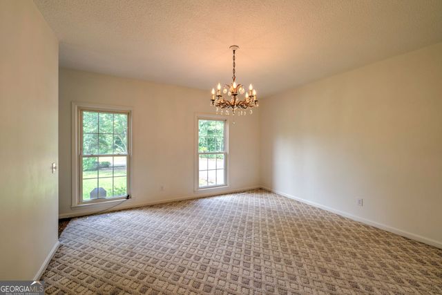 60 Inali Den Lane, Clayton, GA 30525