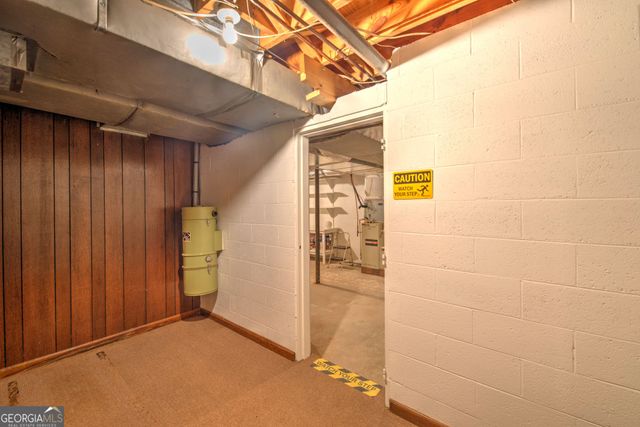 60 Inali Den Lane, Clayton, GA 30525