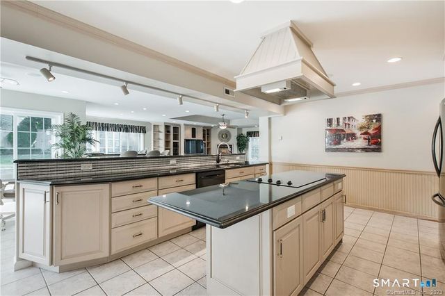 30 Riverside Avenue 1st fl, Stamford, CT 06905