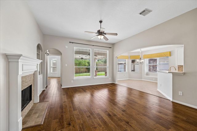 12847 Magic Falls Drive, Tomball, TX 77377