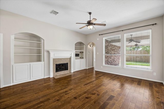 12847 Magic Falls Drive, Tomball, TX 77377