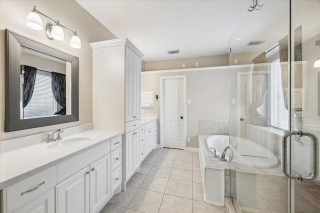 12847 Magic Falls Drive, Tomball, TX 77377