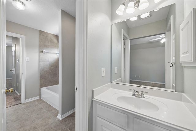 12847 Magic Falls Drive, Tomball, TX 77377