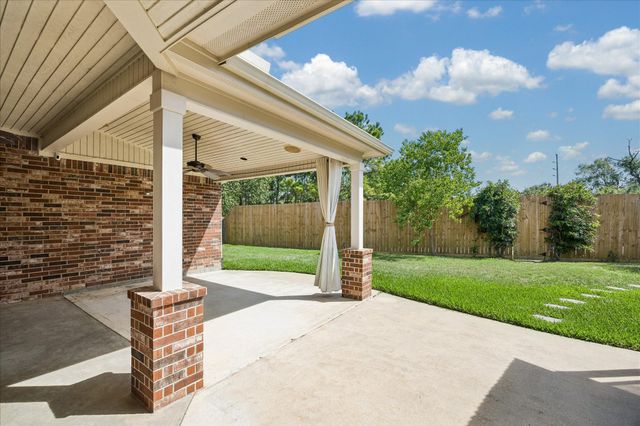 12847 Magic Falls Drive, Tomball, TX 77377
