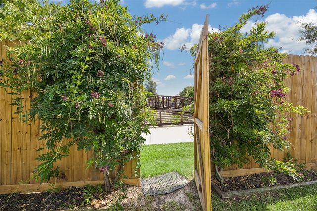 12847 Magic Falls Drive, Tomball, TX 77377
