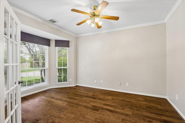 12847 Magic Falls Drive, Tomball, TX 77377