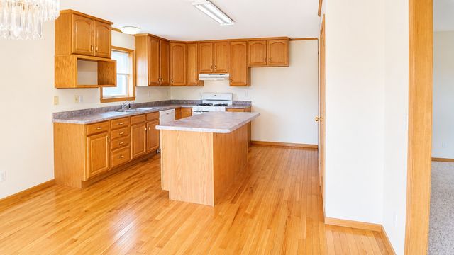 2416 C Street SW, Cedar Rapids, IA 52404
