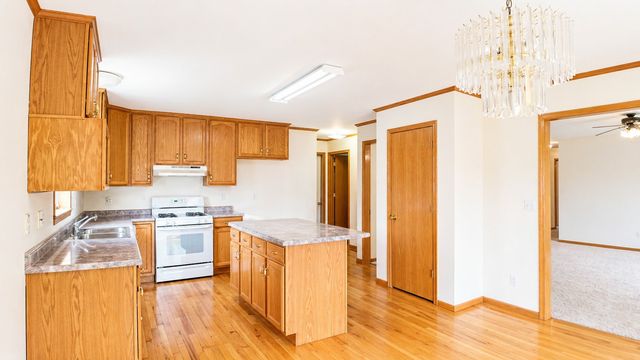 2416 C Street SW, Cedar Rapids, IA 52404