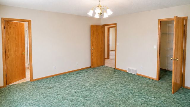 2416 C Street SW, Cedar Rapids, IA 52404