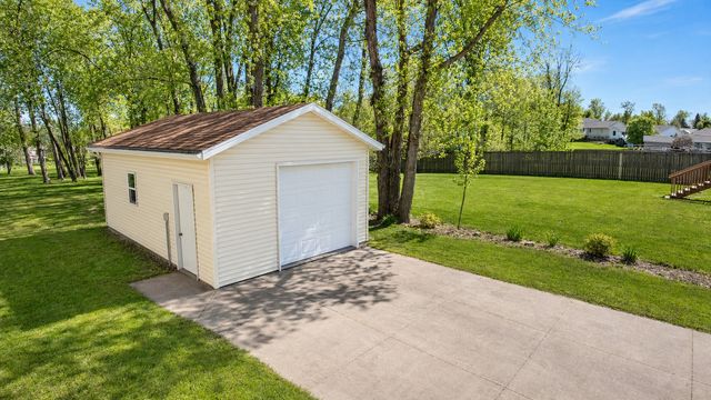 2416 C Street SW, Cedar Rapids, IA 52404