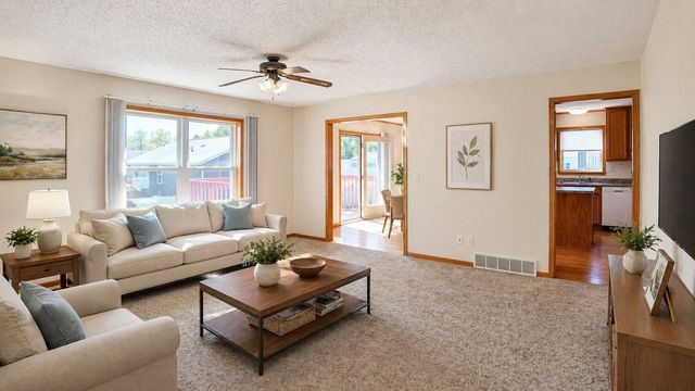 2416 C Street SW, Cedar Rapids, IA 52404