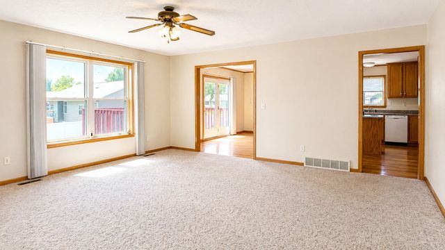2416 C Street SW, Cedar Rapids, IA 52404
