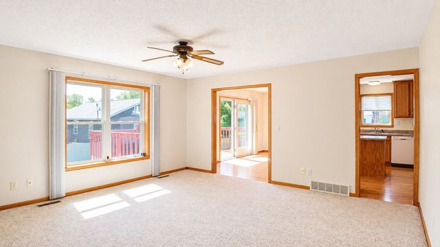 2416 C Street SW, Cedar Rapids, IA 52404