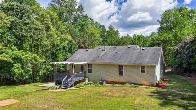 402 Deer Run, Jasper, GA 30143