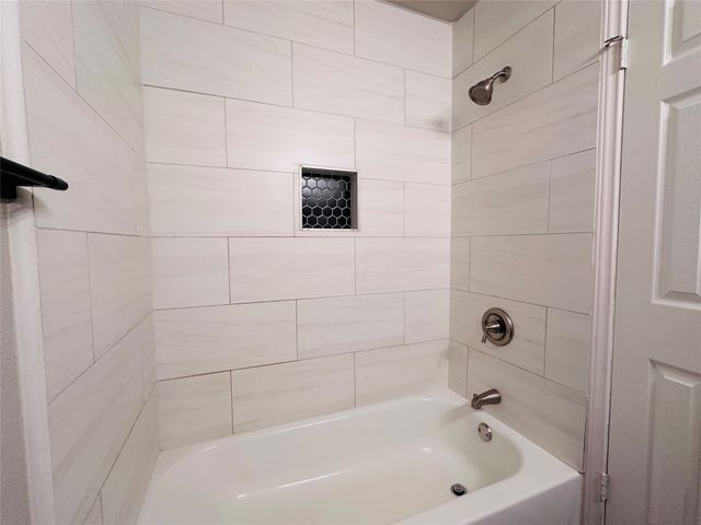 525 Cole Avenue, Saginaw, TX 76179