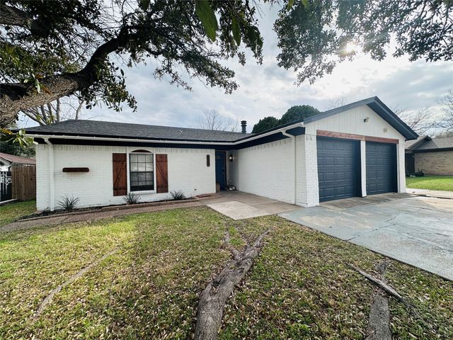 525 Cole Avenue, Saginaw, TX 76179