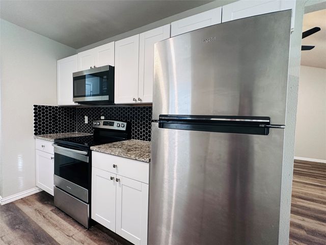 525 Cole Avenue, Saginaw, TX 76179