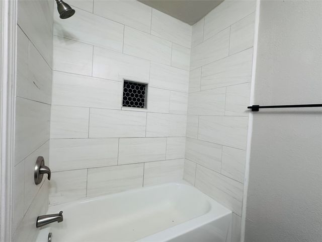 525 Cole Avenue, Saginaw, TX 76179