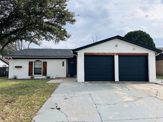 525 Cole Avenue, Saginaw, TX 76179