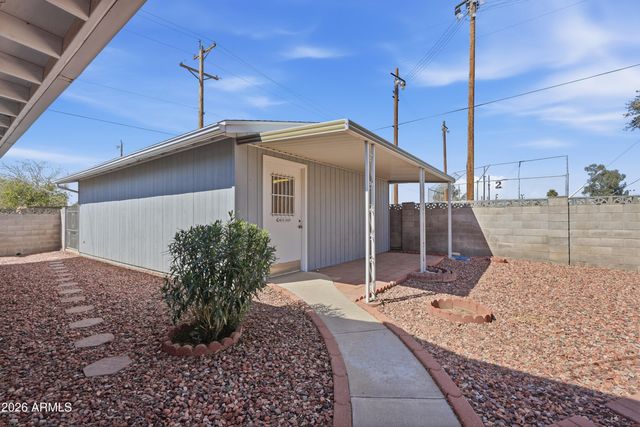 4048 W EL CAMINITO Drive, Phoenix, AZ 85051