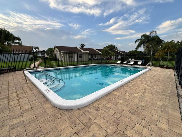 10295 Boca Bend W L4, Boca Raton, FL 33428