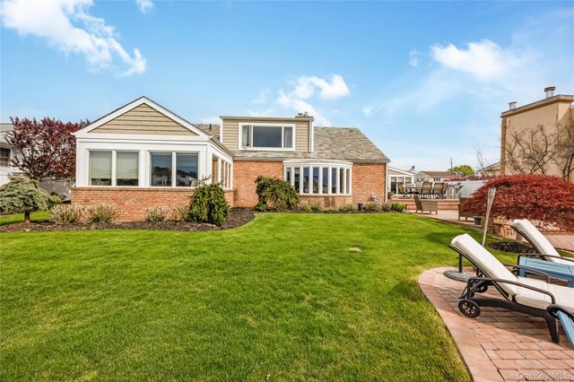 209 W Shore Drive, Massapequa, NY 11758