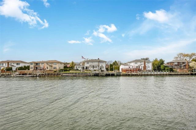 209 W Shore Drive, Massapequa, NY 11758