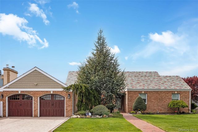209 W Shore Drive, Massapequa, NY 11758