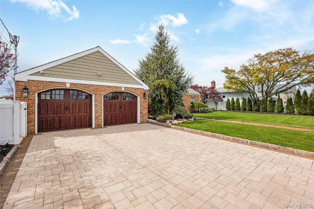 209 W Shore Drive, Massapequa, NY 11758
