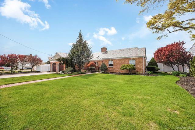 209 W Shore Drive, Massapequa, NY 11758