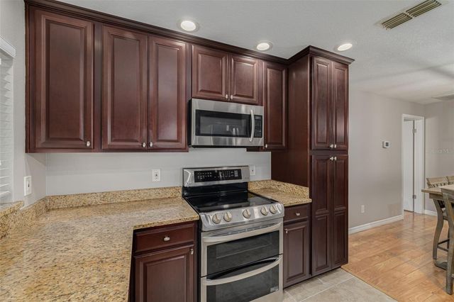 870 16TH LANE, Palm Harbor, FL 34683