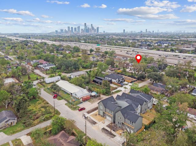 3213 Des Chaumes Street, Houston, TX 77026