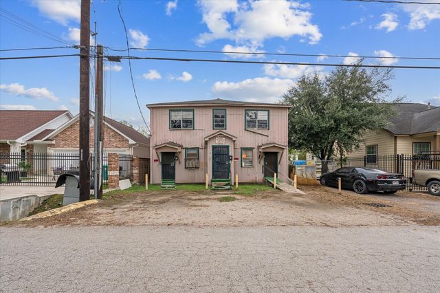 3213 Des Chaumes Street, Houston, TX 77026