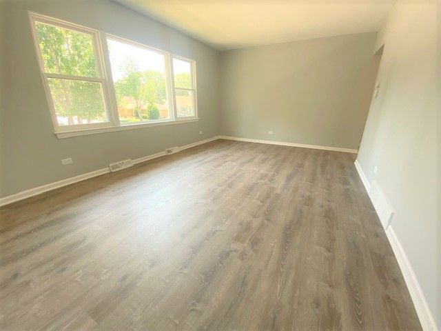 736 E Division Street 2E, Lombard, IL 60148
