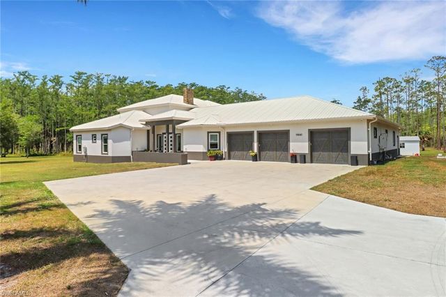 19640 Burgundy Farms RD, Estero, FL 33928