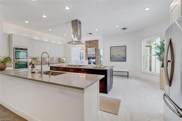 19640 Burgundy Farms RD, Estero, FL 33928
