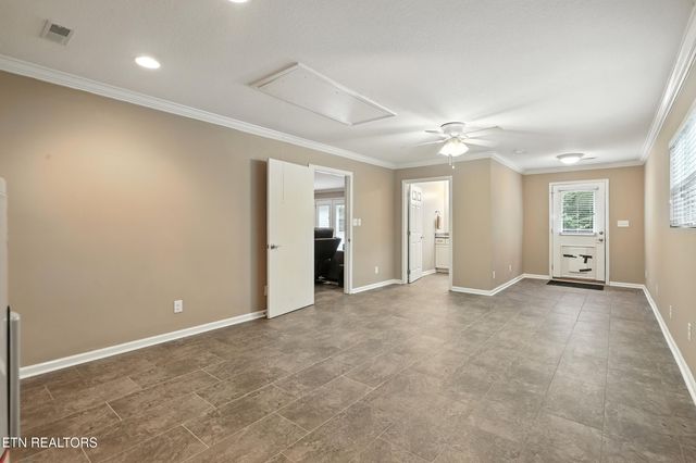 5007 Green Rd, Maryville, TN 37804