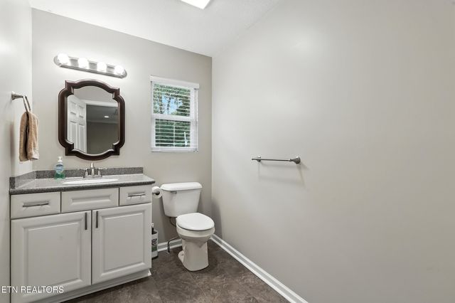 5007 Green Rd, Maryville, TN 37804