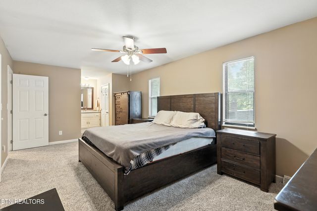 5007 Green Rd, Maryville, TN 37804