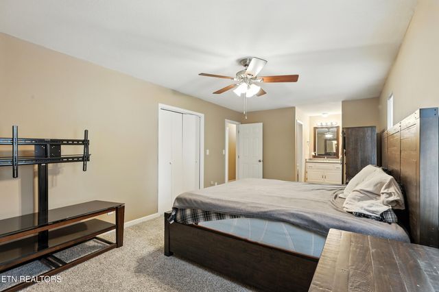 5007 Green Rd, Maryville, TN 37804