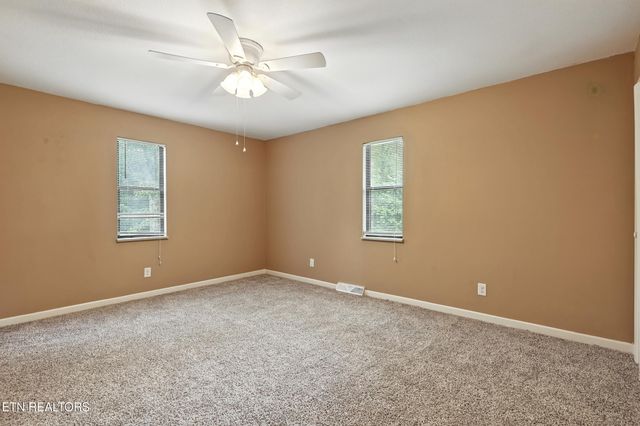 5007 Green Rd, Maryville, TN 37804