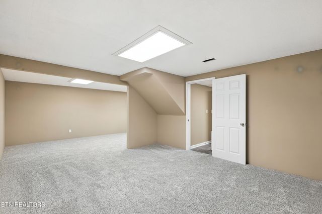 5007 Green Rd, Maryville, TN 37804