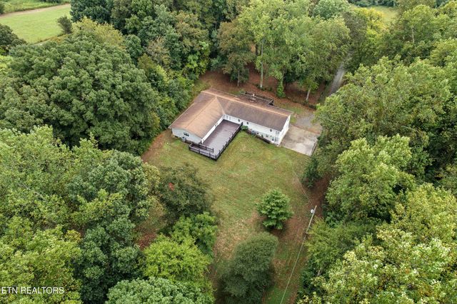 5007 Green Rd, Maryville, TN 37804