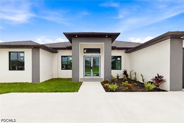 143 Nelson RD N, Cape Coral, FL 33993