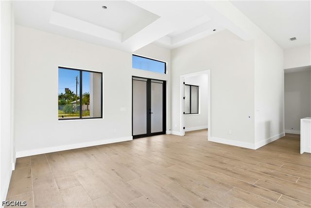 143 Nelson RD N, Cape Coral, FL 33993