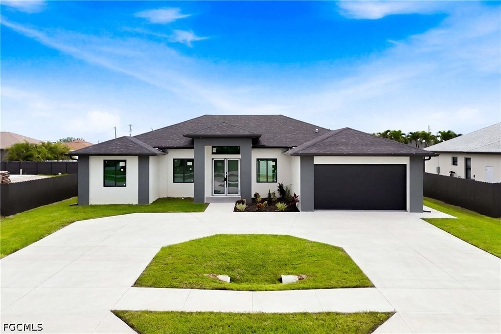 143 Nelson RD N, Cape Coral, FL 33993