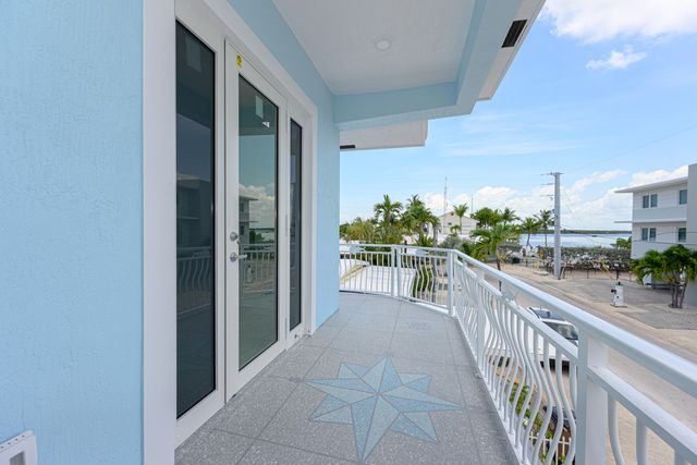 78 Avenue D, Key Largo, FL 33037