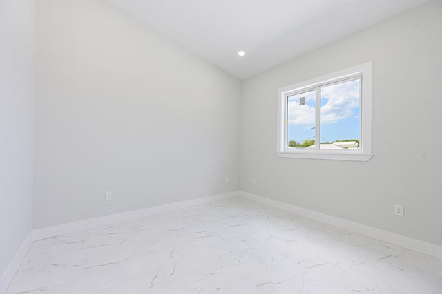 78 Avenue D, Key Largo, FL 33037