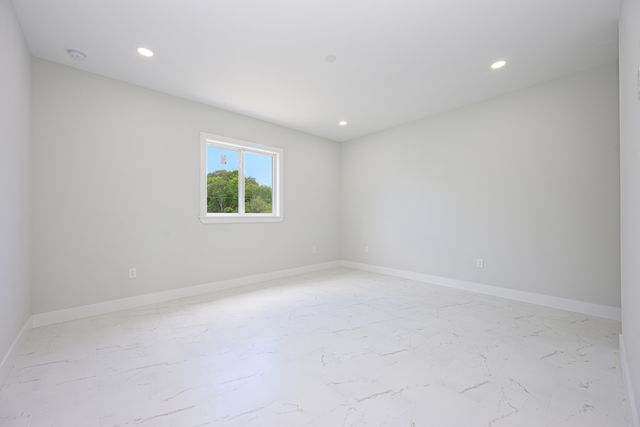 78 Avenue D, Key Largo, FL 33037