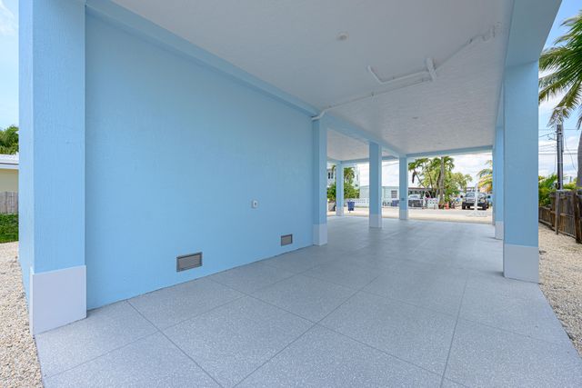 78 Avenue D, Key Largo, FL 33037